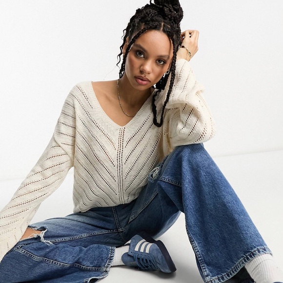 ASOS Sweaters - ASOS V-Neck Pointelle Stitch Longsleeve Crop Cotton Sweater, Small, Cream, NWT